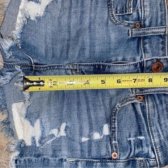 Aeo distressed 5 pocket short cut offs sz 0 - Picture 4 of 5